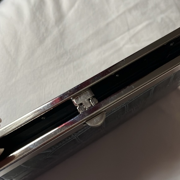 NWOT faux alligator grey wallet - Picture 4 of 5